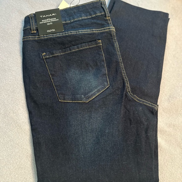 MSRP $98-Tahari Mid Rise Slim Stretch Valence Wash Olivia Denim Jeans - Picture 2 of 2
